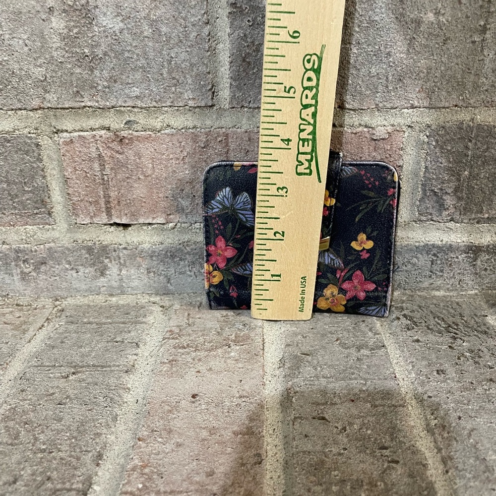 Floral Black Wallet - Picture 4 of 7